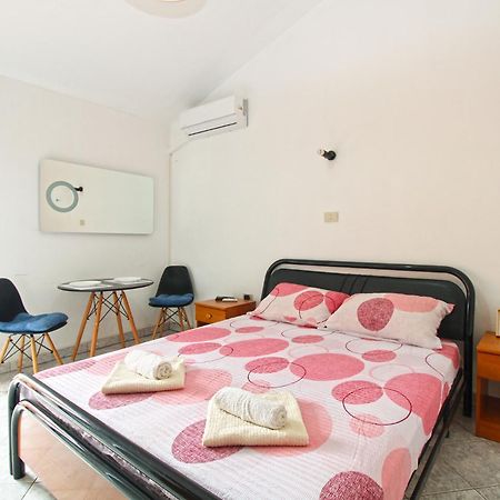 Apartments And Rooms Stoja Pula 1864 Екстериор снимка