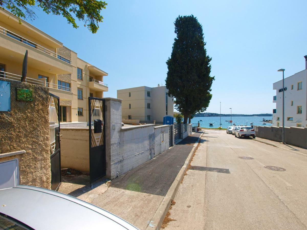 Apartments And Rooms Stoja Pula 1864 Екстериор снимка